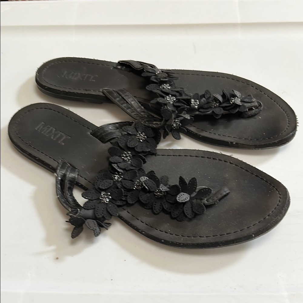 Mixit Black Floral Sandals Casual Thong Style